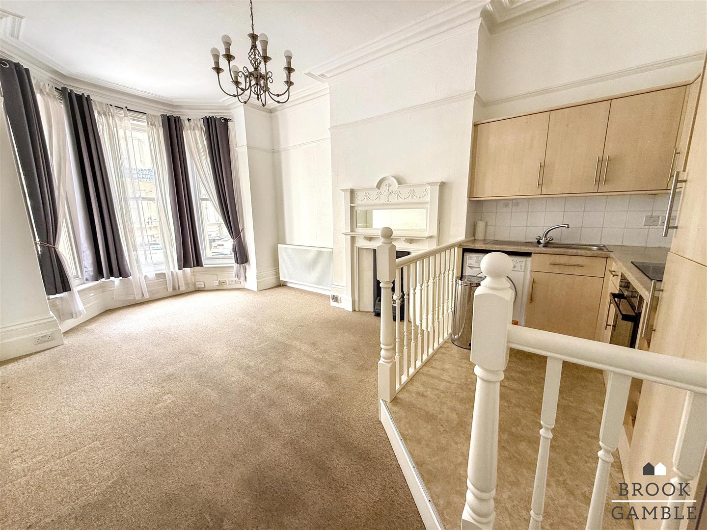 2 Bedroom Apartment. Lascelles Mansions 8-10 in Eastbourne, 6